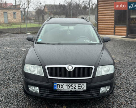Черный Шкода Октавия, объемом двигателя 1.6 л и пробегом 251 тыс. км за 5800 $, фото 2 на Automoto.ua