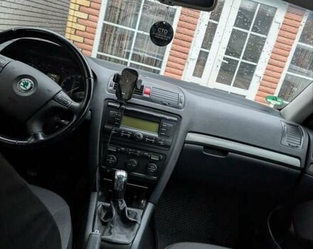 Чорний Шкода Октавія, об'ємом двигуна 1.6 л та пробігом 241 тис. км за 6200 $, фото 18 на Automoto.ua