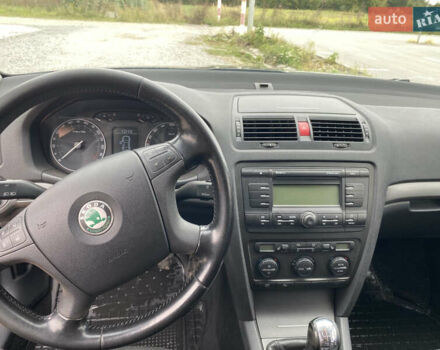 Шкода Октавия 2006 в Львове на Automoto.ua Черный Шкода Октавия, объемом двигателя 2 л и пробегом 296 тыс. км за 5500 $, фото 5 на Automoto.ua
