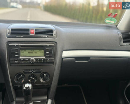 Черный Шкода Октавия, объемом двигателя 1.6 л и пробегом 193 тыс. км за 6200 $, фото 31 на Automoto.ua