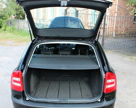 Черный Шкода Октавия, объемом двигателя 1.6 л и пробегом 212 тыс. км за 6600 $, фото 7 на Automoto.ua