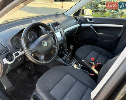 Чорний Шкода Октавія, об'ємом двигуна 1.6 л та пробігом 208 тис. км за 5999 $, фото 29 на Automoto.ua