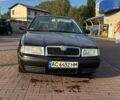 Черный Шкода Октавия, объемом двигателя 1.6 л и пробегом 203 тыс. км за 4800 $, фото 1 на Automoto.ua