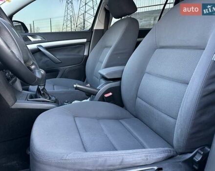 Черный Шкода Октавия, объемом двигателя 1.9 л и пробегом 330 тыс. км за 5999 $, фото 30 на Automoto.ua