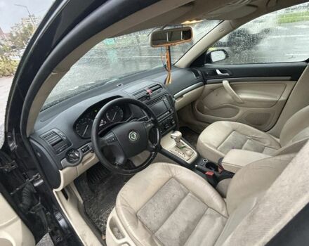 Черный Шкода Октавия, объемом двигателя 2 л и пробегом 120 тыс. км за 2650 $, фото 4 на Automoto.ua