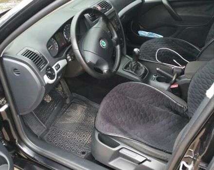 Черный Шкода Октавия, объемом двигателя 1.6 л и пробегом 267 тыс. км за 5900 $, фото 13 на Automoto.ua