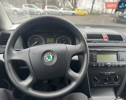 Черный Шкода Октавия, объемом двигателя 1.6 л и пробегом 251 тыс. км за 5800 $, фото 36 на Automoto.ua