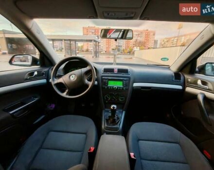Черный Шкода Октавия, объемом двигателя 1.6 л и пробегом 258 тыс. км за 6200 $, фото 21 на Automoto.ua