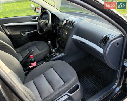 Чорний Шкода Октавія, об'ємом двигуна 1.6 л та пробігом 208 тис. км за 5999 $, фото 30 на Automoto.ua