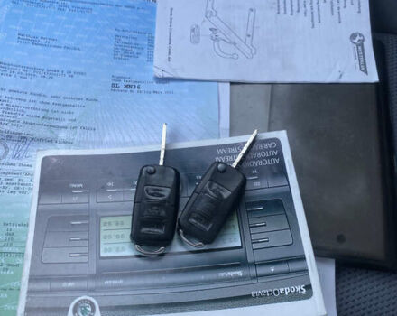 Чорний Шкода Октавія, об'ємом двигуна 1.6 л та пробігом 265 тис. км за 5600 $, фото 44 на Automoto.ua