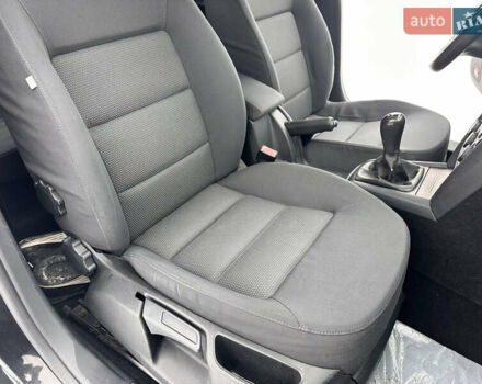 Черный Шкода Октавия, объемом двигателя 1.6 л и пробегом 255 тыс. км за 5499 $, фото 65 на Automoto.ua