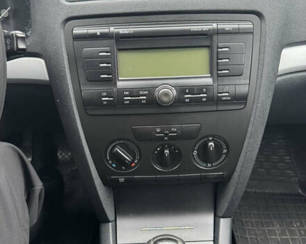 Черный Шкода Октавия, объемом двигателя 1.6 л и пробегом 251 тыс. км за 5800 $, фото 31 на Automoto.ua