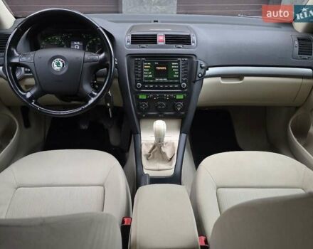 Чорний Шкода Октавія, об'ємом двигуна 1.6 л та пробігом 255 тис. км за 6300 $, фото 12 на Automoto.ua