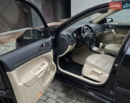 Чорний Шкода Октавія, об'ємом двигуна 1.6 л та пробігом 255 тис. км за 6300 $, фото 8 на Automoto.ua
