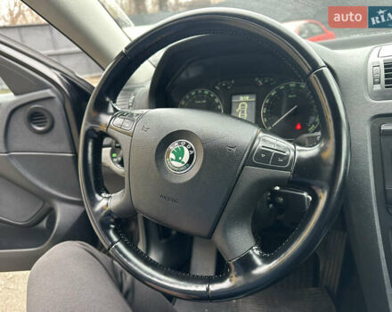 Чорний Шкода Октавія, об'ємом двигуна 1.6 л та пробігом 241 тис. км за 6700 $, фото 41 на Automoto.ua