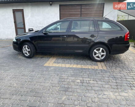 Черный Шкода Октавия, объемом двигателя 1.6 л и пробегом 275 тыс. км за 4900 $, фото 5 на Automoto.ua