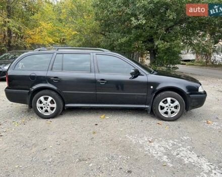 Черный Шкода Октавия, объемом двигателя 1.6 л и пробегом 270 тыс. км за 5800 $, фото 8 на Automoto.ua
