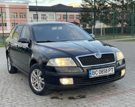 Черный Шкода Октавия, объемом двигателя 2 л и пробегом 300 тыс. км за 5700 $, фото 3 на Automoto.ua