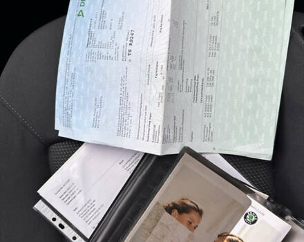 Черный Шкода Октавия, объемом двигателя 1.6 л и пробегом 255 тыс. км за 5499 $, фото 69 на Automoto.ua