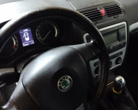 Черный Шкода Октавия, объемом двигателя 2 л и пробегом 208 тыс. км за 7200 $, фото 5 на Automoto.ua