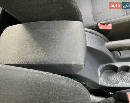 Черный Шкода Октавия, объемом двигателя 1.6 л и пробегом 210 тыс. км за 6500 $, фото 8 на Automoto.ua