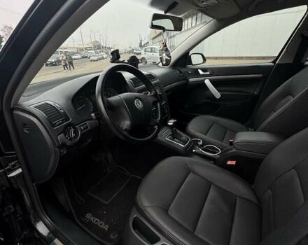 Черный Шкода Октавия, объемом двигателя 1.6 л и пробегом 233 тыс. км за 6300 $, фото 5 на Automoto.ua