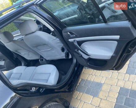 Чорний Шкода Октавія, об'ємом двигуна 1.6 л та пробігом 265 тис. км за 5600 $, фото 23 на Automoto.ua