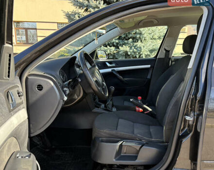 Чорний Шкода Октавія, об'ємом двигуна 1.6 л та пробігом 208 тис. км за 5999 $, фото 27 на Automoto.ua