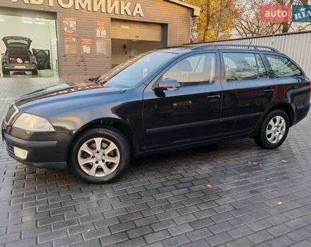 Черный Шкода Октавия, объемом двигателя 1.6 л и пробегом 258 тыс. км за 6200 $, фото 2 на Automoto.ua