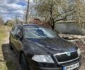 Черный Шкода Октавия, объемом двигателя 2 л и пробегом 330 тыс. км за 6400 $, фото 1 на Automoto.ua