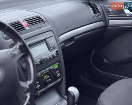 Черный Шкода Октавия, объемом двигателя 2 л и пробегом 250 тыс. км за 5999 $, фото 26 на Automoto.ua