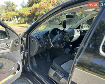 Черный Шкода Октавия, объемом двигателя 1.6 л и пробегом 240 тыс. км за 6613 $, фото 4 на Automoto.ua