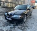 Черный Шкода Октавия, объемом двигателя 1.6 л и пробегом 211 тыс. км за 6500 $, фото 1 на Automoto.ua