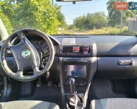 Черный Шкода Октавия, объемом двигателя 1.6 л и пробегом 218 тыс. км за 6100 $, фото 8 на Automoto.ua