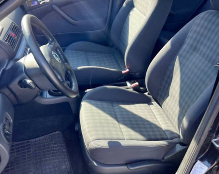 Черный Шкода Октавия, объемом двигателя 1.6 л и пробегом 234 тыс. км за 5200 $, фото 7 на Automoto.ua