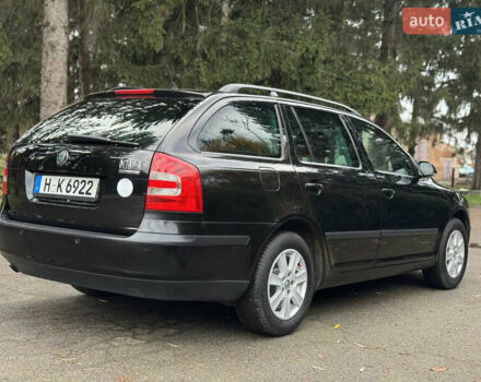 Черный Шкода Октавия, объемом двигателя 1.6 л и пробегом 210 тыс. км за 6450 $, фото 4 на Automoto.ua