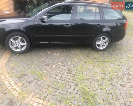 Черный Шкода Октавия, объемом двигателя 1.6 л и пробегом 223 тыс. км за 6300 $, фото 4 на Automoto.ua