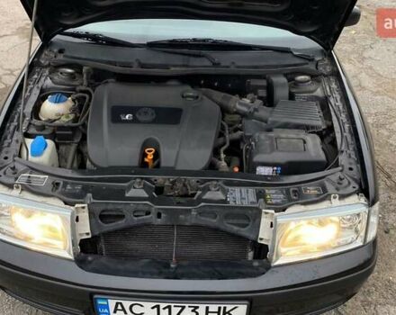 Черный Шкода Октавия, объемом двигателя 1.6 л и пробегом 206 тыс. км за 6300 $, фото 20 на Automoto.ua