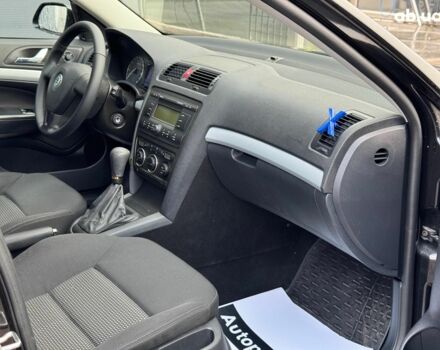 Черный Шкода Октавия, объемом двигателя 1.8 л и пробегом 252 тыс. км за 5990 $, фото 12 на Automoto.ua