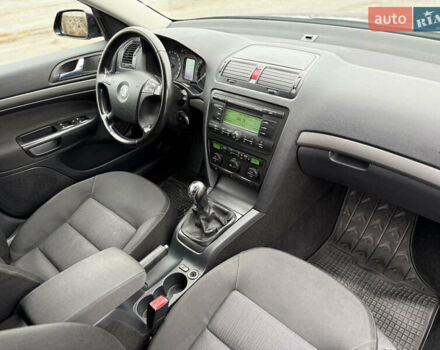 Чорний Шкода Октавія, об'ємом двигуна 1.6 л та пробігом 208 тис. км за 7850 $, фото 13 на Automoto.ua