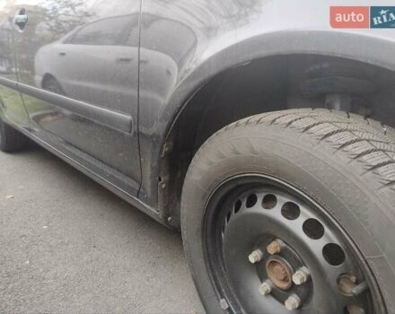 Черный Шкода Октавия, объемом двигателя 1.6 л и пробегом 303 тыс. км за 3900 $, фото 12 на Automoto.ua