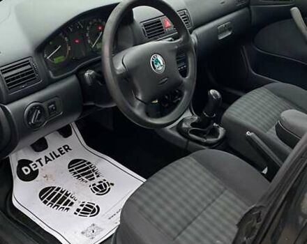 Черный Шкода Октавия, объемом двигателя 1.6 л и пробегом 206 тыс. км за 6300 $, фото 15 на Automoto.ua