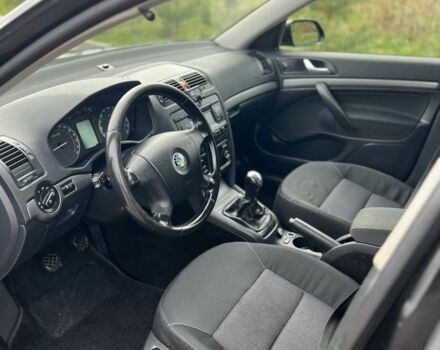 Чорний Шкода Октавія, об'ємом двигуна 1.6 л та пробігом 221 тис. км за 6100 $, фото 5 на Automoto.ua