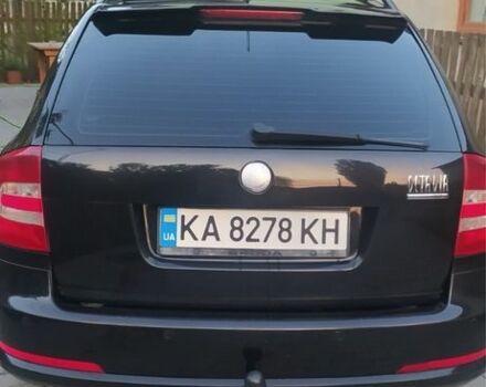 Черный Шкода Октавия, объемом двигателя 2 л и пробегом 301 тыс. км за 6000 $, фото 1 на Automoto.ua