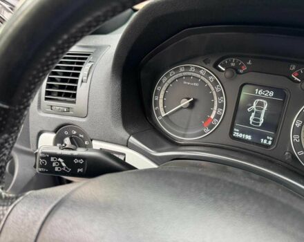 Черный Шкода Октавия, объемом двигателя 2 л и пробегом 250 тыс. км за 6990 $, фото 20 на Automoto.ua