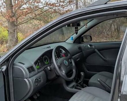 Чорний Шкода Октавія, об'ємом двигуна 1.6 л та пробігом 144 тис. км за 6999 $, фото 11 на Automoto.ua