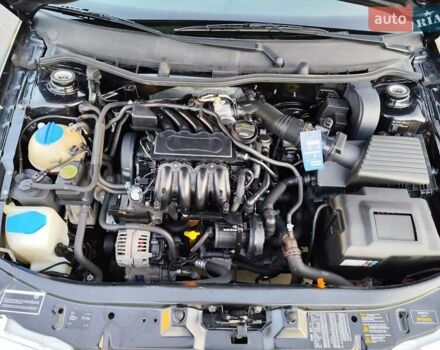 Черный Шкода Октавия, объемом двигателя 1.6 л и пробегом 183 тыс. км за 6999 $, фото 70 на Automoto.ua