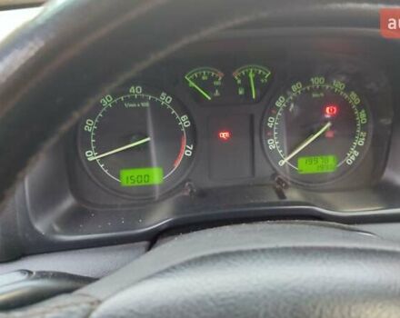 Черный Шкода Октавия, объемом двигателя 1.6 л и пробегом 200 тыс. км за 5500 $, фото 2 на Automoto.ua