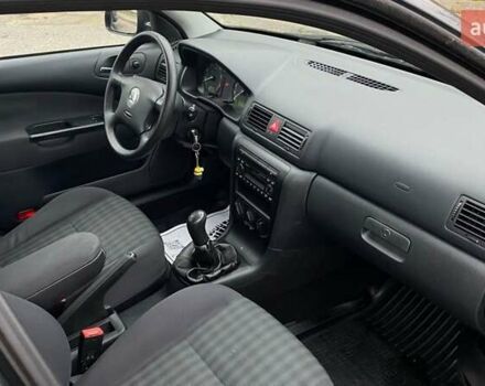 Черный Шкода Октавия, объемом двигателя 1.6 л и пробегом 206 тыс. км за 6300 $, фото 13 на Automoto.ua