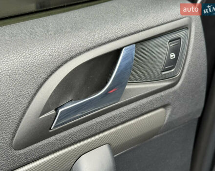 Черный Шкода Октавия, объемом двигателя 2 л и пробегом 196 тыс. км за 7850 $, фото 33 на Automoto.ua